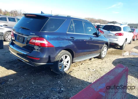 2015 Mercedes-Benz Ml 350 4Matic z USA, uszkodzony, nr VIN 4JGDA5HB6FA618830
